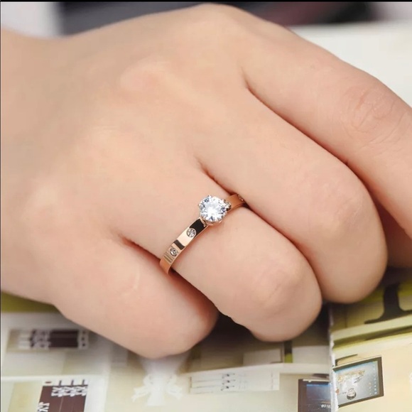 ✨💍Dainty Round Zirconia Rhinestone Engagement Ring 💍✨ - Picture 3 of 16